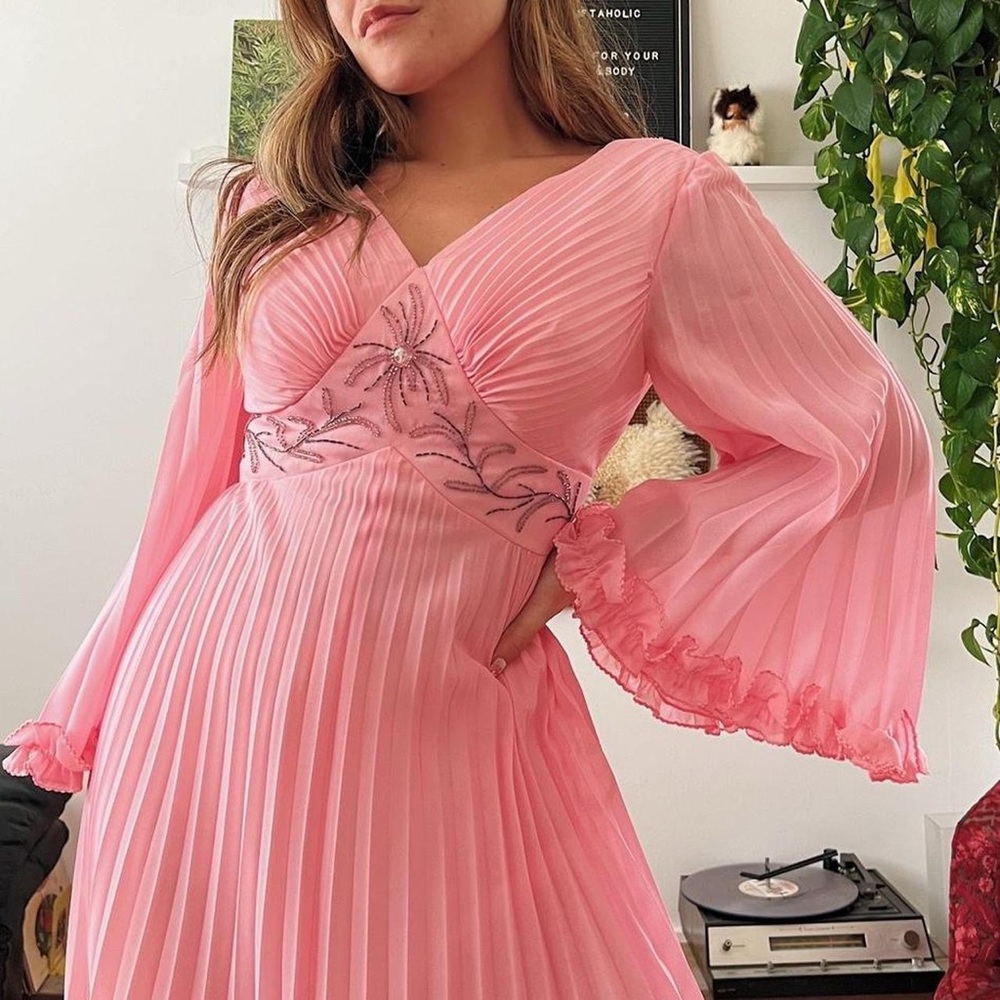 Vintage 1960s Pink Pleated Dress